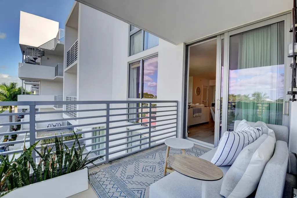 111 SE 1st Avenue Delray Beach FL 33444