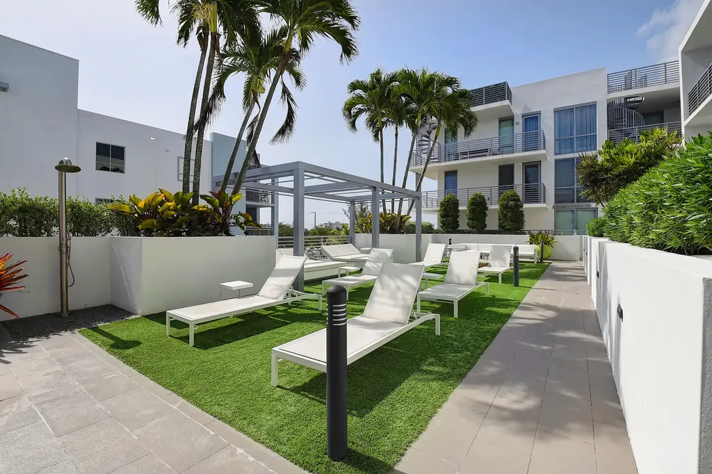 111 SE 1st Avenue Delray Beach FL 33444