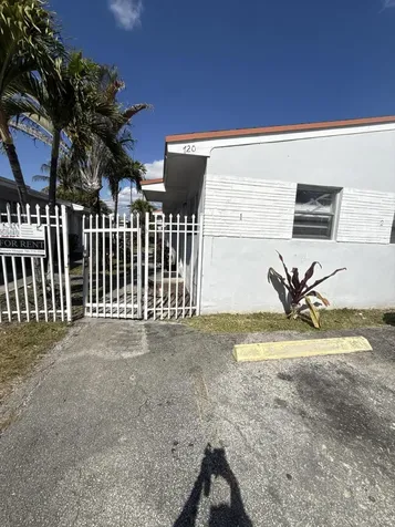 720 SW 7th Street Dania Beach FL 33004