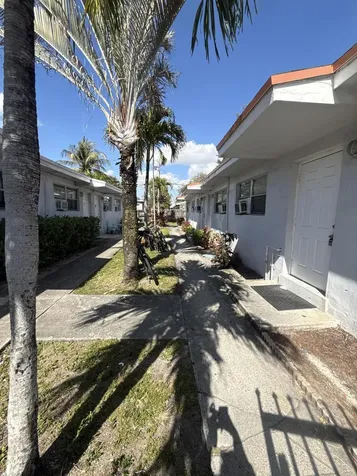 720 SW 7th Street Dania Beach FL 33004
