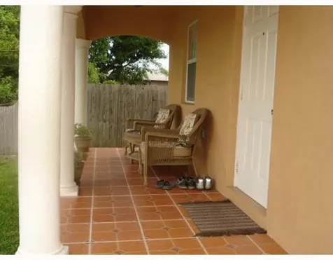 5816 Lincoln Street Hollywood FL 33021
