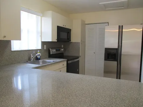 5816 Lincoln Street Hollywood FL 33021