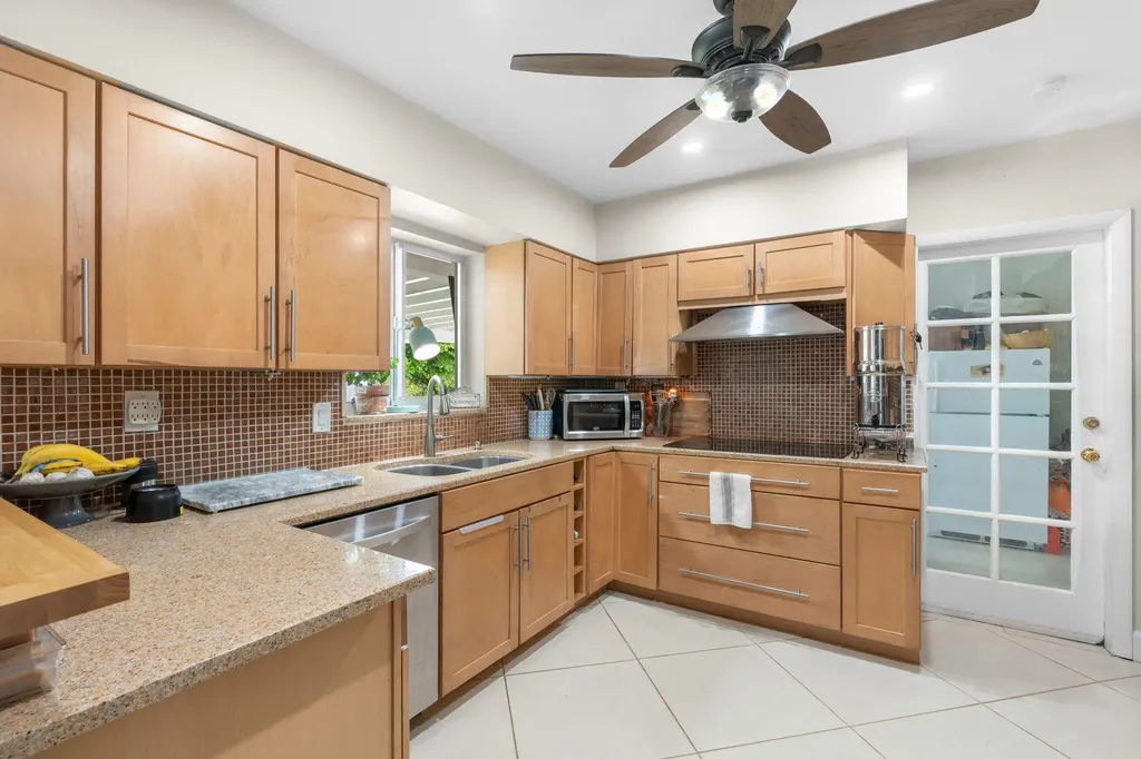 2601 NE 27th Way Fort Lauderdale FL 33306