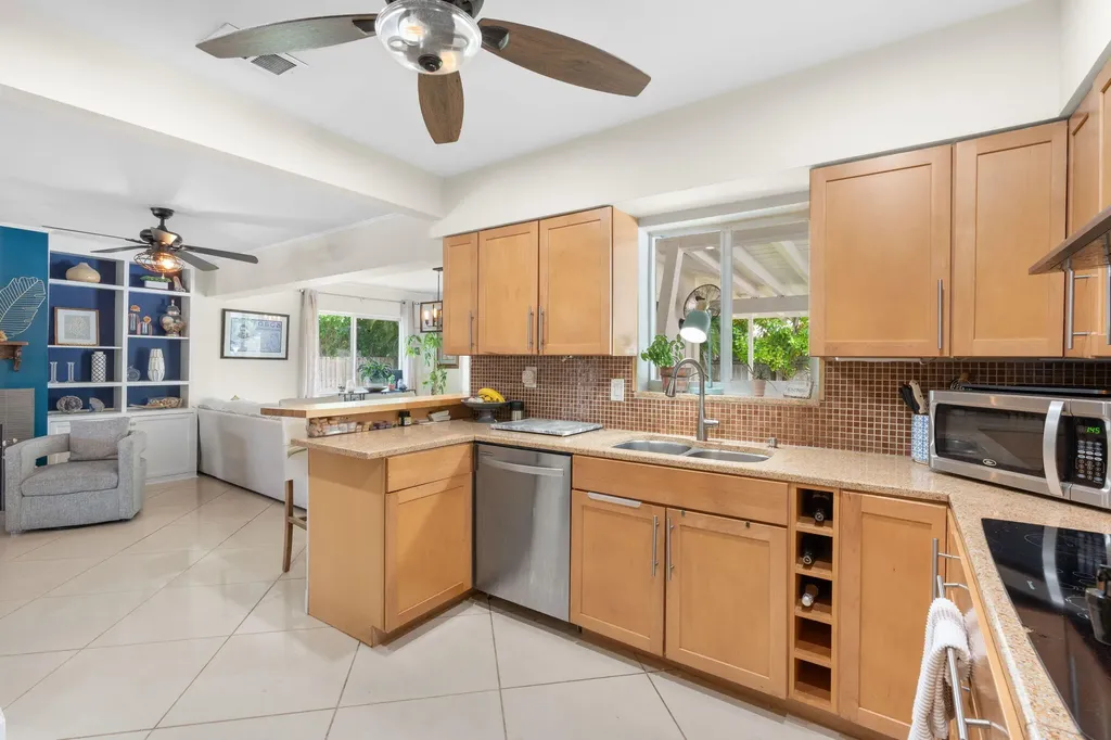 2601 NE 27th Way Fort Lauderdale FL 33306