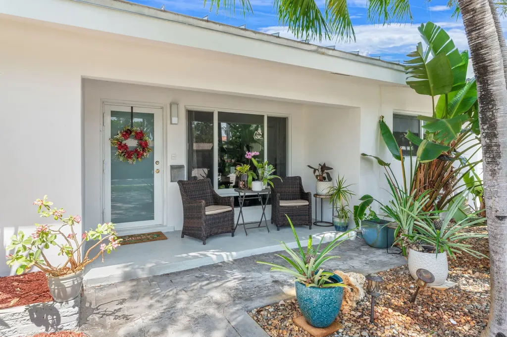 2601 NE 27th Way Fort Lauderdale FL 33306