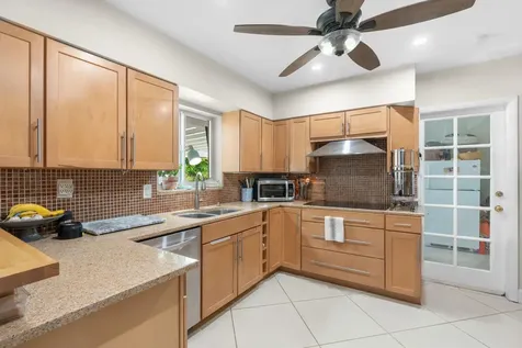 2601 NE 27th Way Fort Lauderdale FL 33306