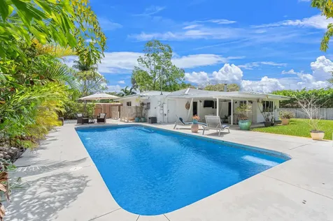 2601 NE 27th Way Fort Lauderdale FL 33306