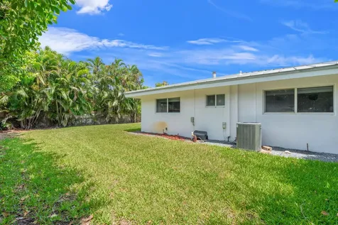 2601 NE 27th Way Fort Lauderdale FL 33306
