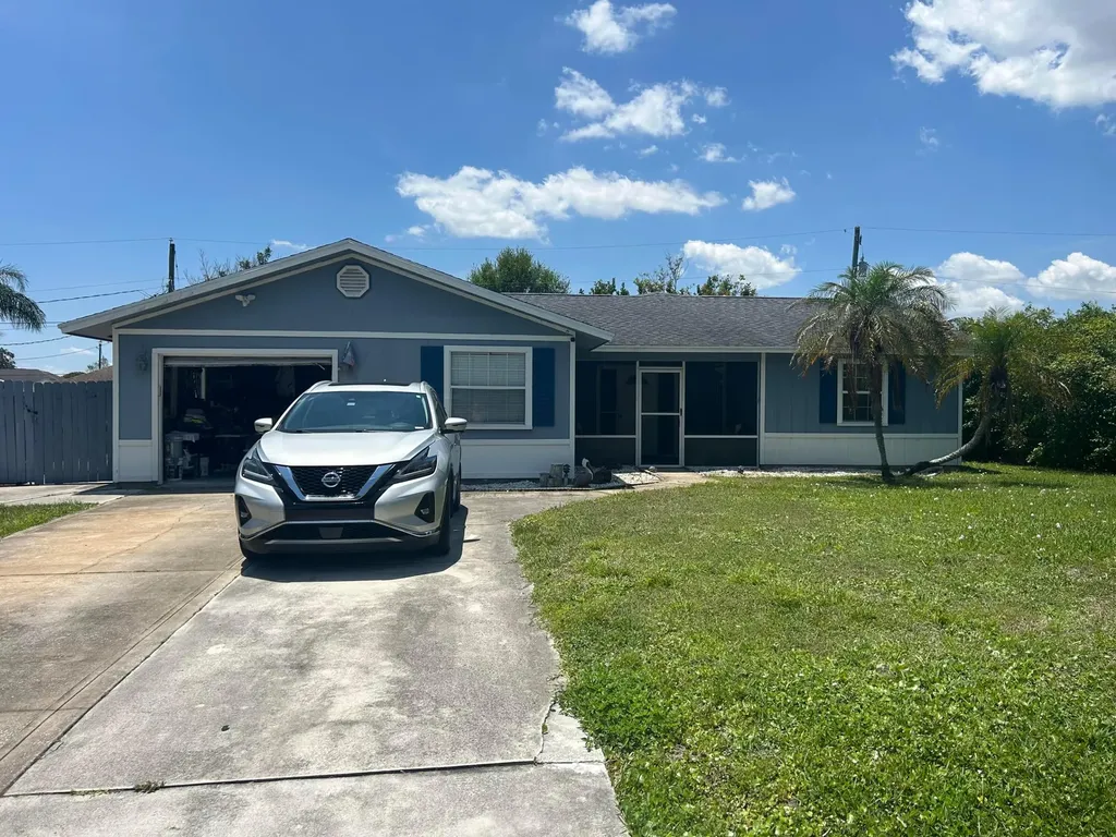 2462 SE Pinero Road Port St Lucie FL 34952