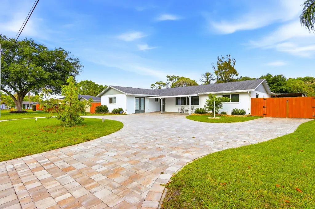 1212 Concord Avenue West Palm Beach FL 33417