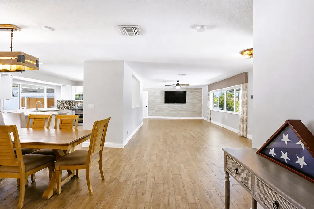 1212 Concord Avenue West Palm Beach FL 33417