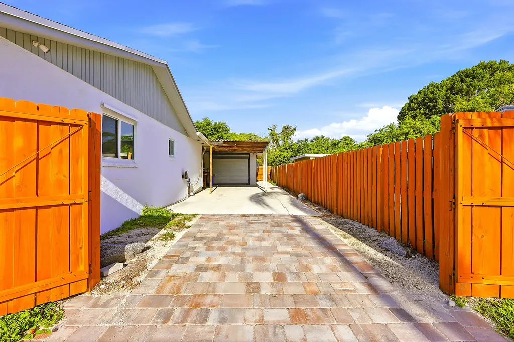 1212 Concord Avenue West Palm Beach FL 33417