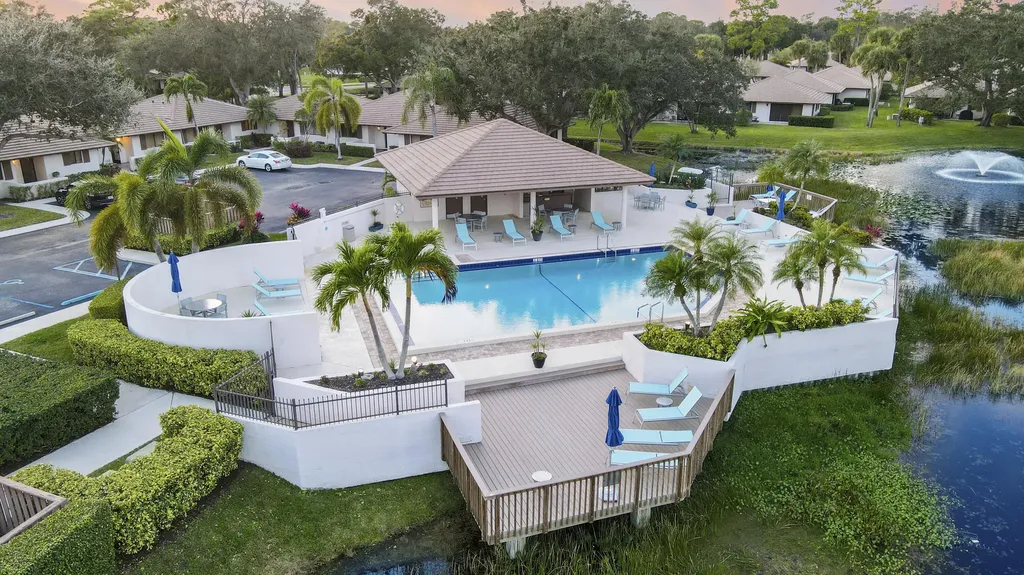 533 Club Drive Palm Beach Gardens FL 33418