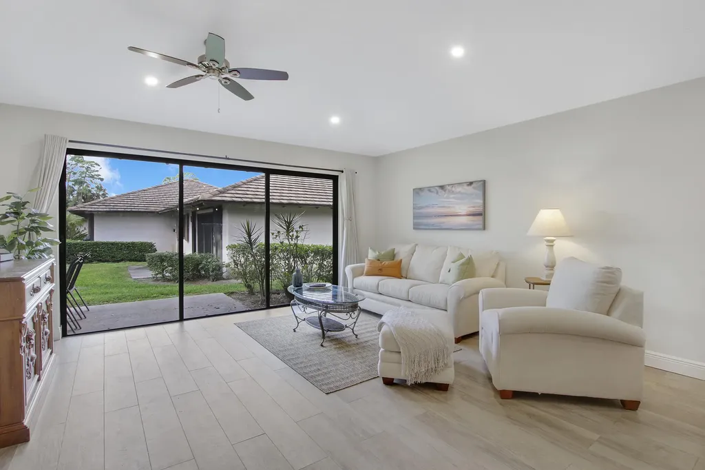 533 Club Drive Palm Beach Gardens FL 33418