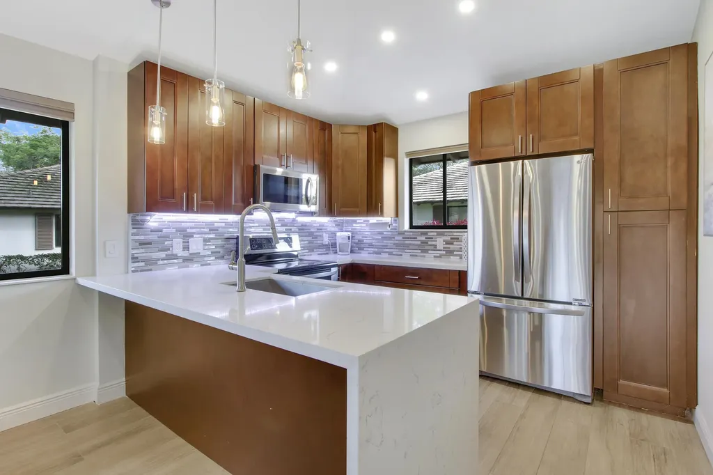 533 Club Drive Palm Beach Gardens FL 33418