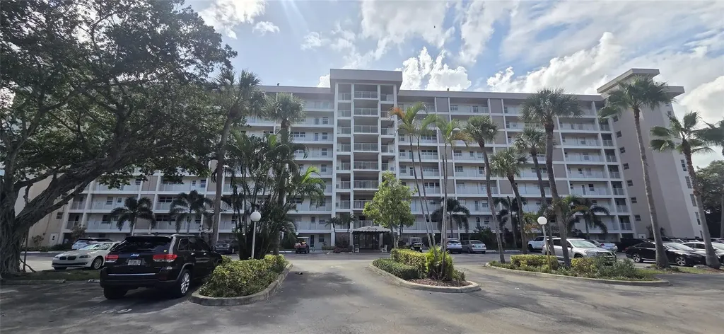 2671 S Course Drive Pompano Beach FL 33069