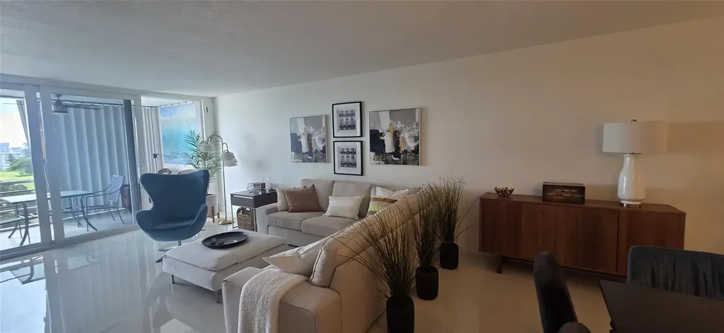 2671 S Course Drive Pompano Beach FL 33069