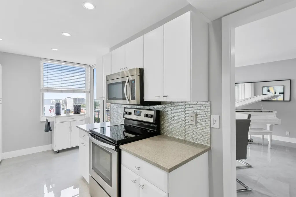 2800 E Sunrise Boulevard Fort Lauderdale FL 33304