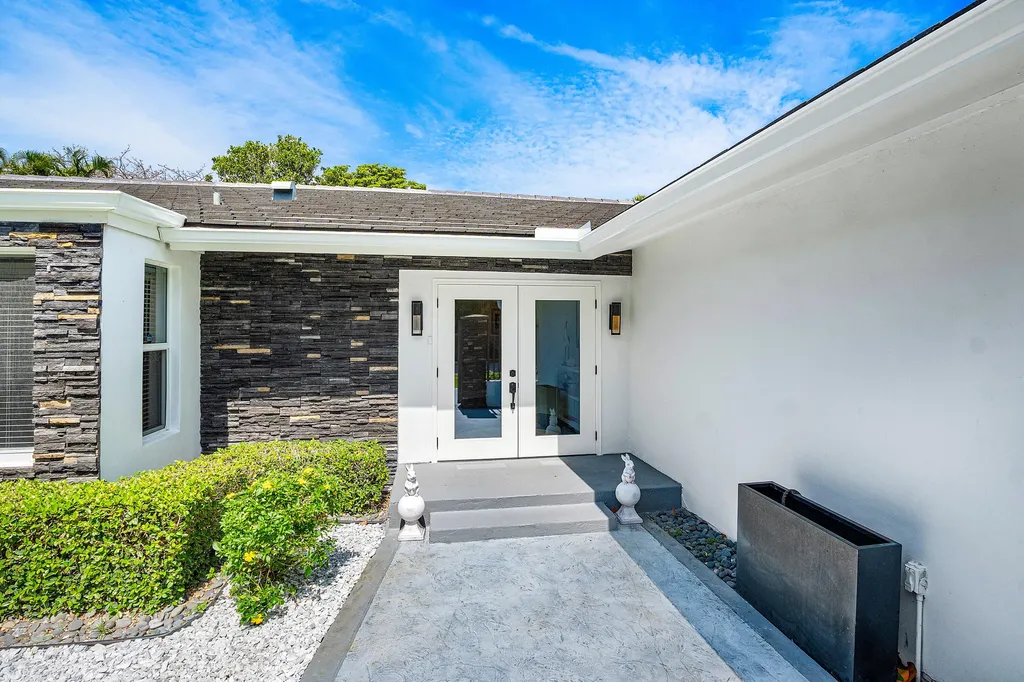 2401 Banyan Road Boca Raton FL 33432
