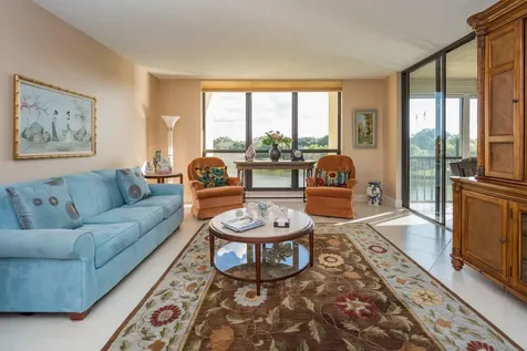 5188 Woodland Lakes Drive Palm Beach Gardens FL 33418