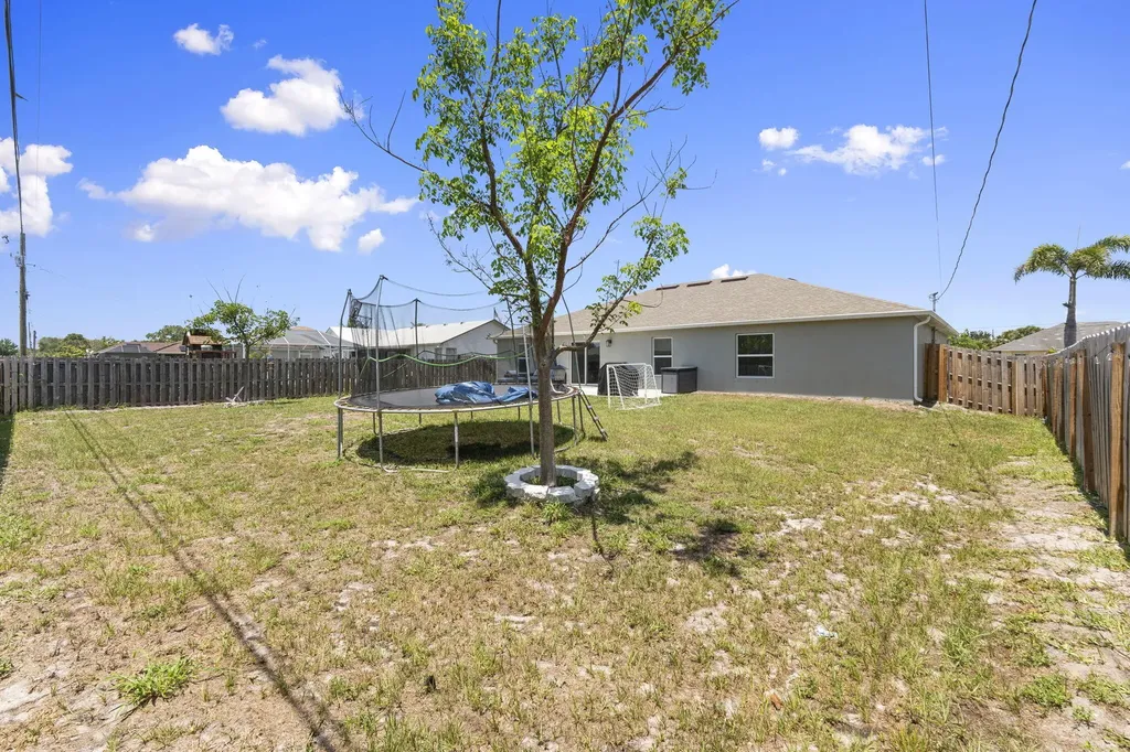 692 SW Hamberland Avenue Port St Lucie FL 34953