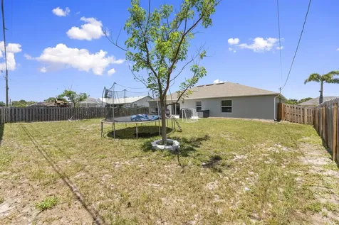 692 SW Hamberland Avenue Port St Lucie FL 34953