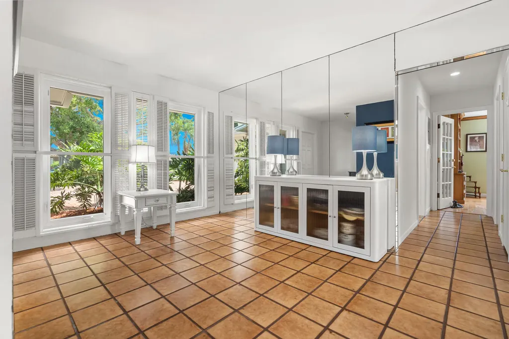 2110 NE 55th Street Fort Lauderdale FL 33308