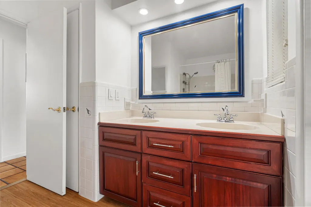 2110 NE 55th Street Fort Lauderdale FL 33308