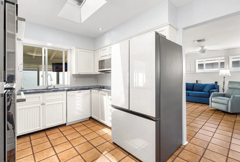 2110 NE 55th Street Fort Lauderdale FL 33308