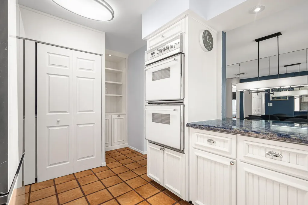 2110 NE 55th Street Fort Lauderdale FL 33308