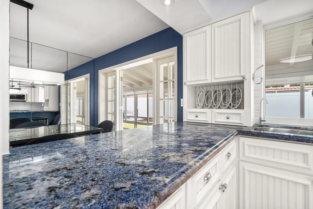 2110 NE 55th Street Fort Lauderdale FL 33308