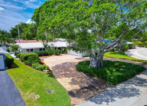 2110 NE 55th Street Fort Lauderdale FL 33308
