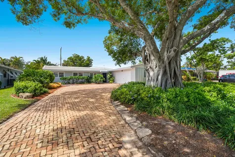 2110 NE 55th Street Fort Lauderdale FL 33308