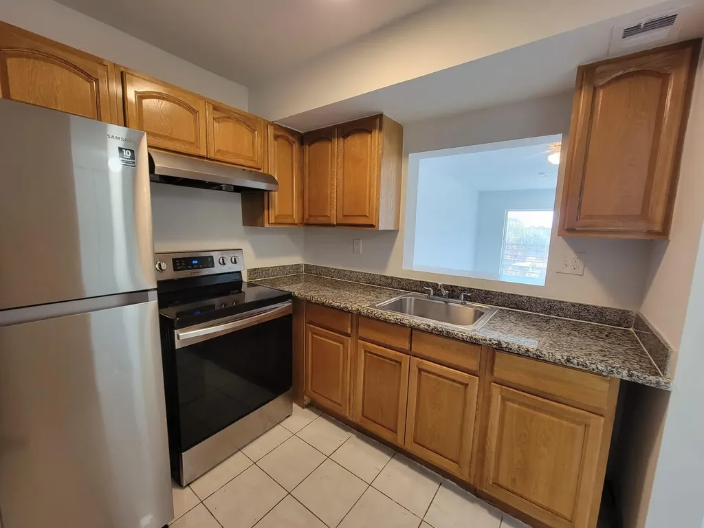 3700 NW 21st Street Lauderdale Lakes FL 33311