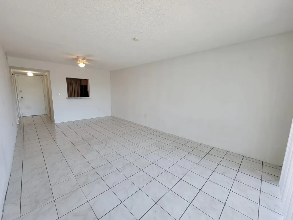 3700 NW 21st Street Lauderdale Lakes FL 33311