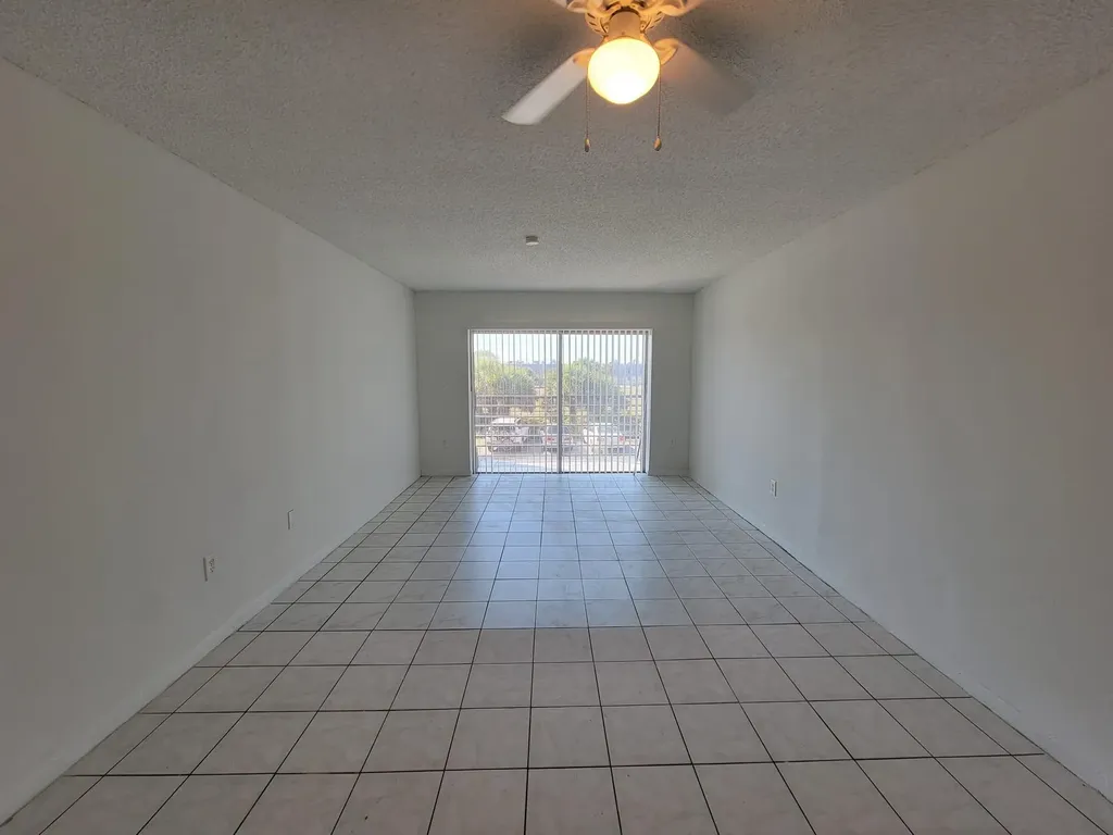 3700 NW 21st Street Lauderdale Lakes FL 33311