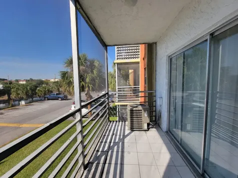 3700 NW 21st Street Lauderdale Lakes FL 33311