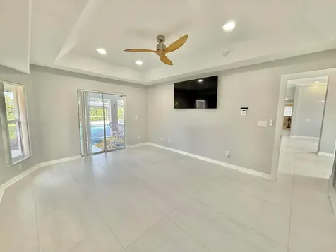 1438 SE Griffin Terrace Port St Lucie FL 34952