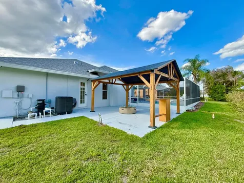 1438 SE Griffin Terrace Port St Lucie FL 34952
