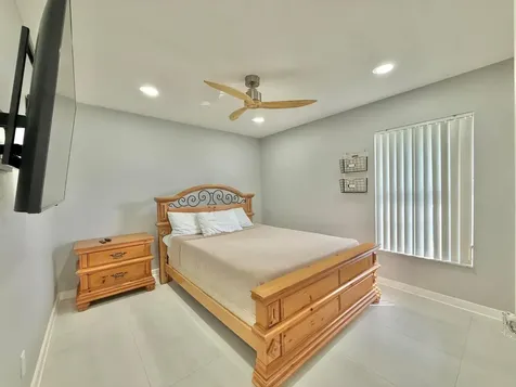 1438 SE Griffin Terrace Port St Lucie FL 34952