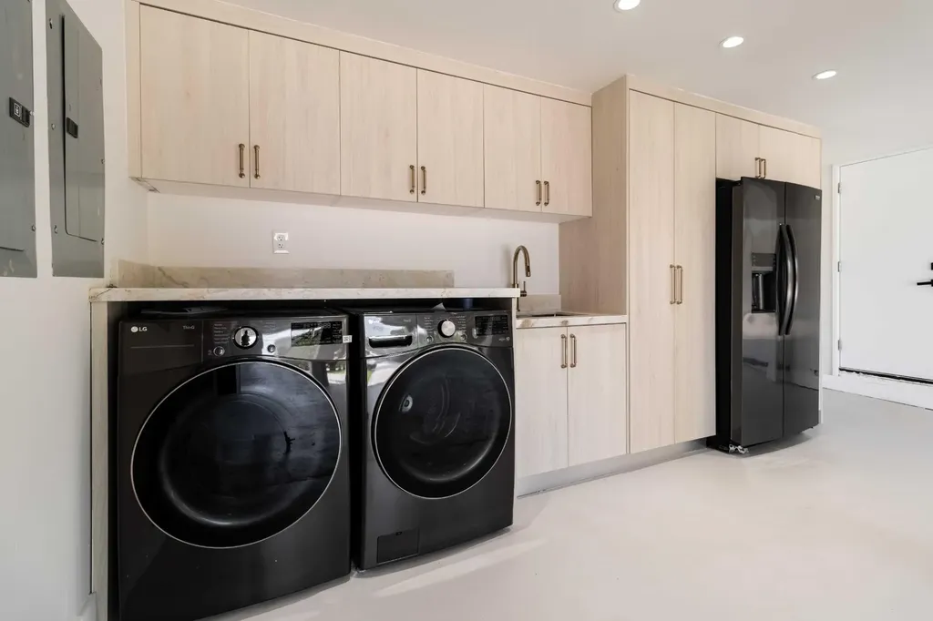 3341 NE 170th Street North Miami Beach FL 33160