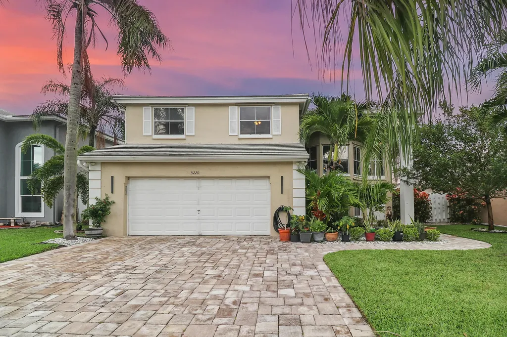 5220 NW 53rd Avenue Coconut Creek FL 33073