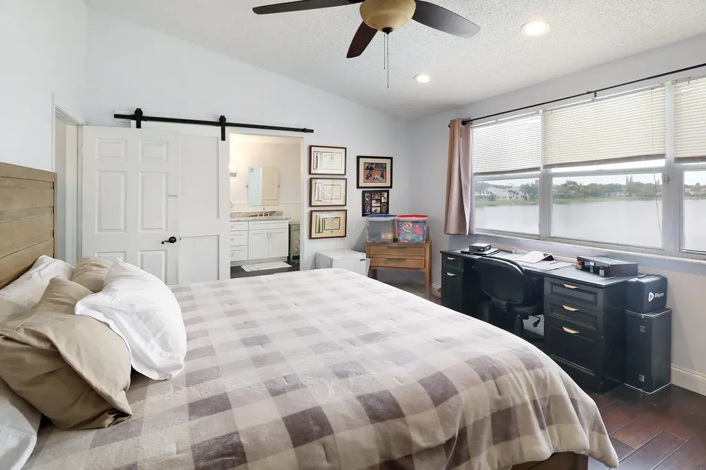 5220 NW 53rd Avenue Coconut Creek FL 33073