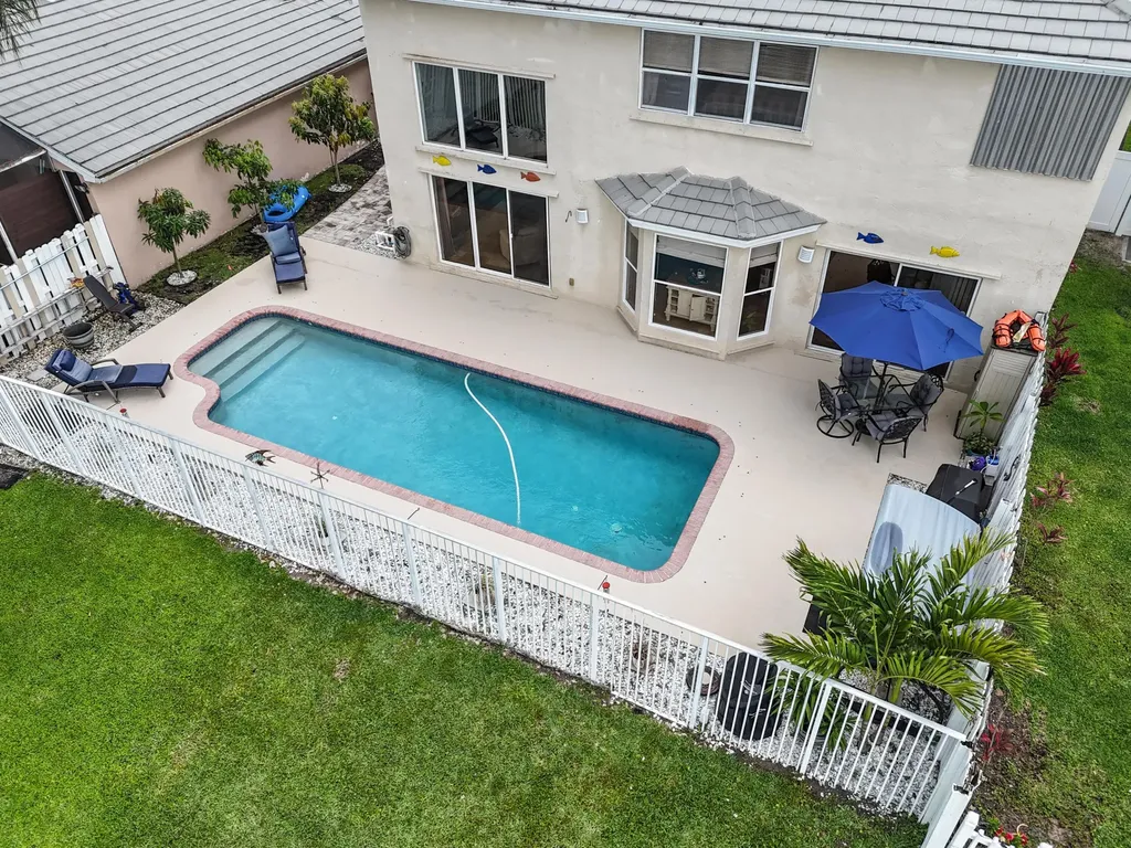 5220 NW 53rd Avenue Coconut Creek FL 33073
