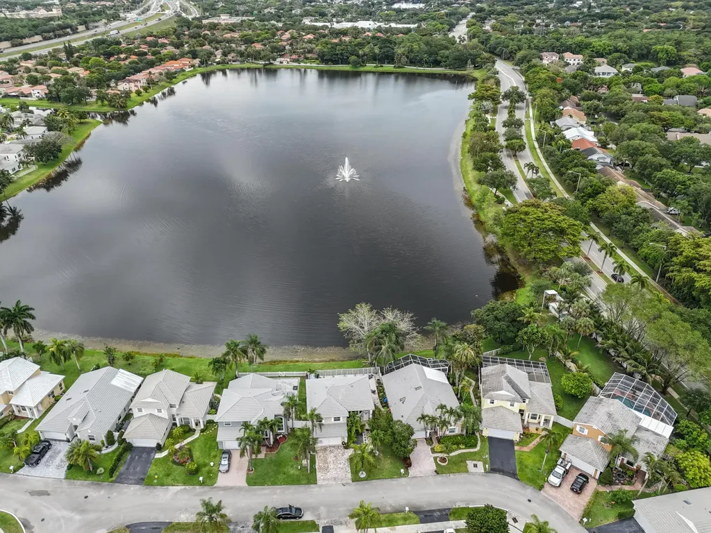 5220 NW 53rd Avenue Coconut Creek FL 33073