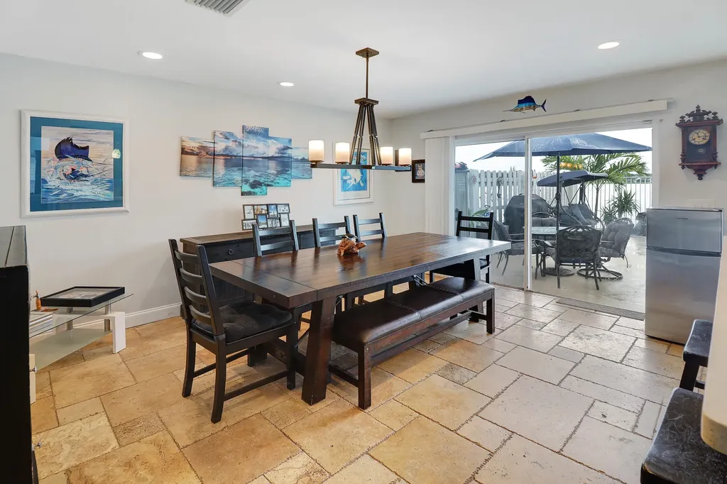 5220 NW 53rd Avenue Coconut Creek FL 33073