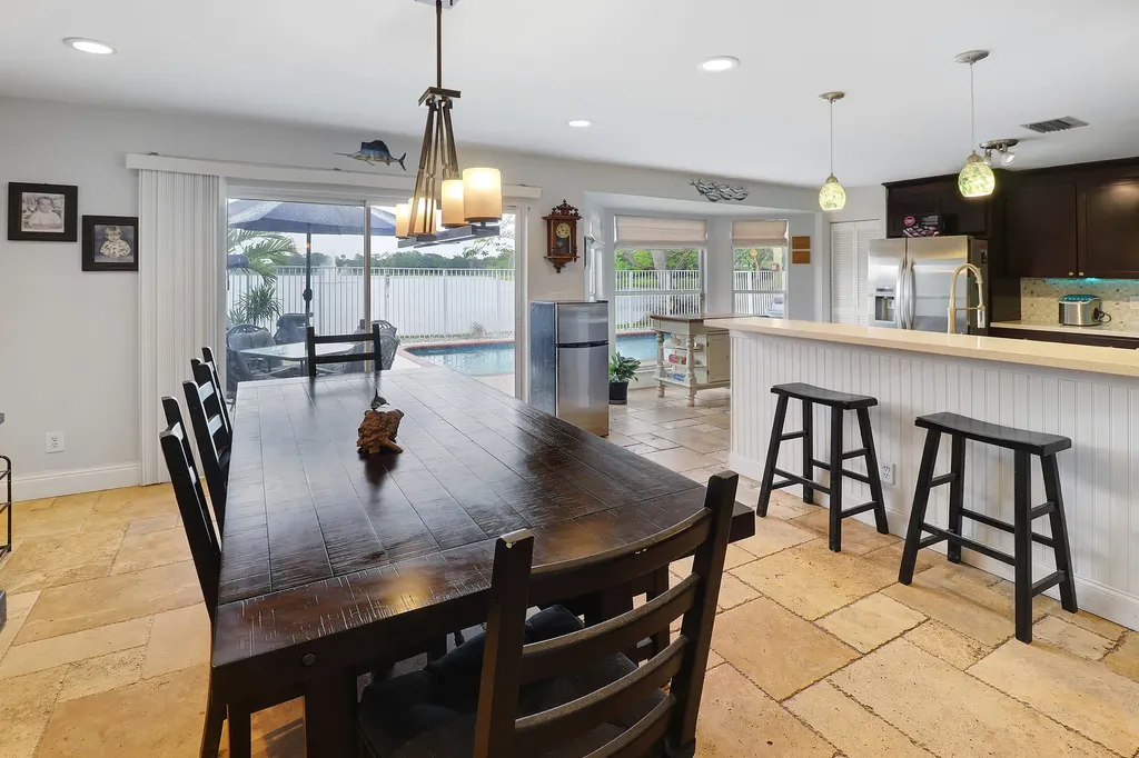 5220 NW 53rd Avenue Coconut Creek FL 33073