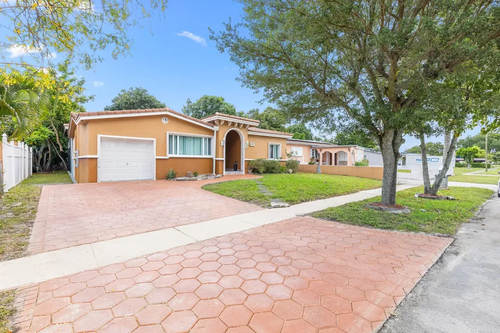 321 N 72nd Terrace Hollywood FL 33024