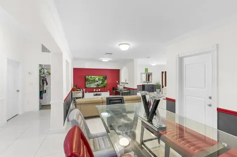 321 N 72nd Terrace Hollywood FL 33024
