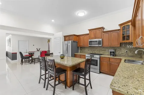 321 N 72nd Terrace Hollywood FL 33024